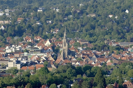 Wachsende Vielfalt an Apps und Endgeräten wird in Reutlingen effizient gemanagt.