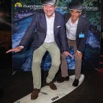 Surfen im Sakko – die VR-App machts möglich.