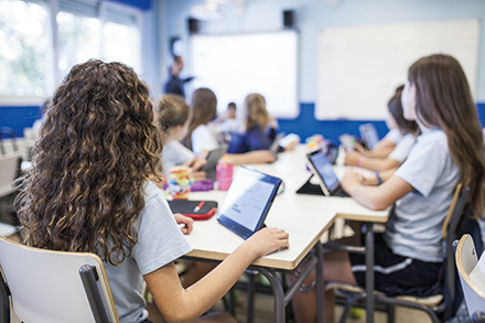 Schulen für die digitale Zukunft fit machen.