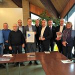 Übergabe des Axians Infoma Innovationspreises 2019 beim Gewinner Verbandsgemeinde Gerolstein.