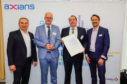 kdvz Rhein-Erft-Rur erhält von Axians Infoma die Auszeichnung als Technologiepartner 2019.