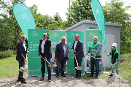 Spatenstich für das glasfaserschnelle Internet in Gutach.