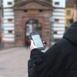 Die MeinHeidelberg-App navigiert per eingebautem Stadtplan zwischen den Sehenswürdigkeiten und zeigt dank GPS den passenden Informationstext an.