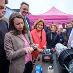 In den Flutgebieten in Rheinland-Pfalz sollen zerstörte Kupferleitungen durch ein flächendeckendes schnelles Glasfasernetz ersetzt werden. Der Ausbau kommt voran.