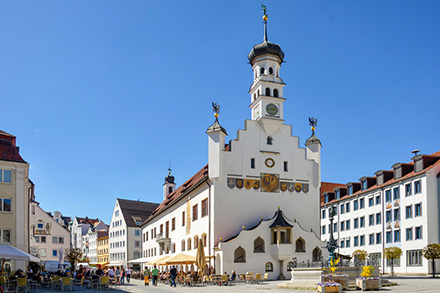 Moderne Digitalisierungsprojekte hinter alten Rathausmauern in Kempten.