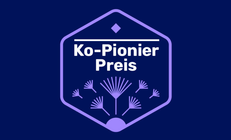 Logo des Ko-Pionier-Preises auf dunkelblauem Hintergrund