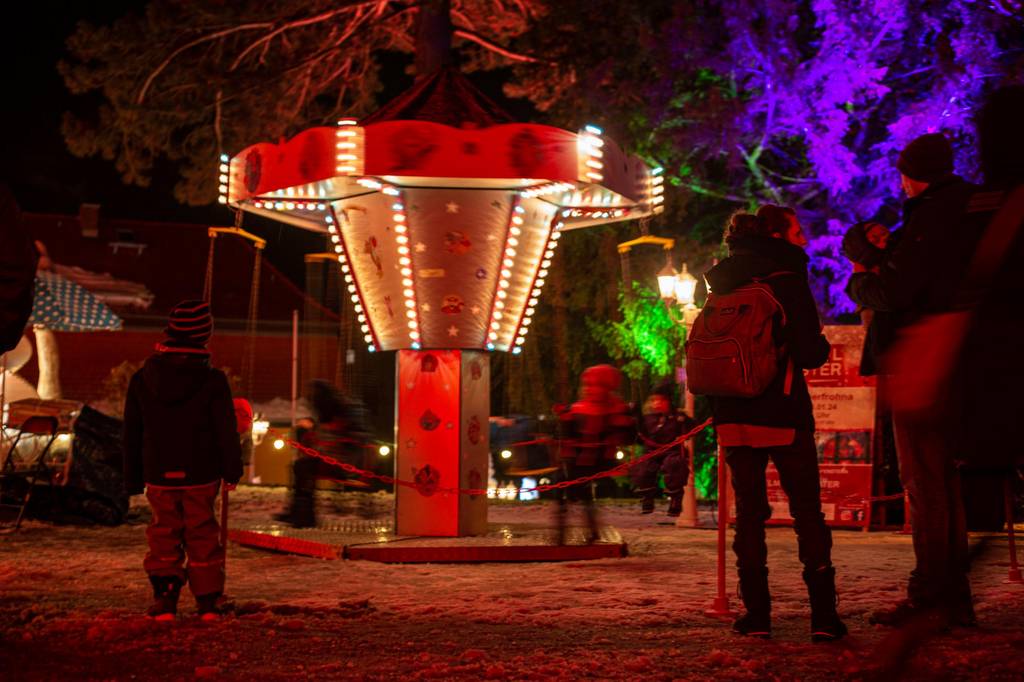 Weihnachtsmarkt m Rathaushof von Limbach-Oberfrohna