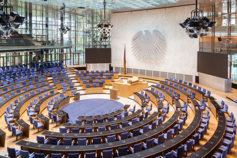 Plenarsaal-ehem.Bundestag_Bonn